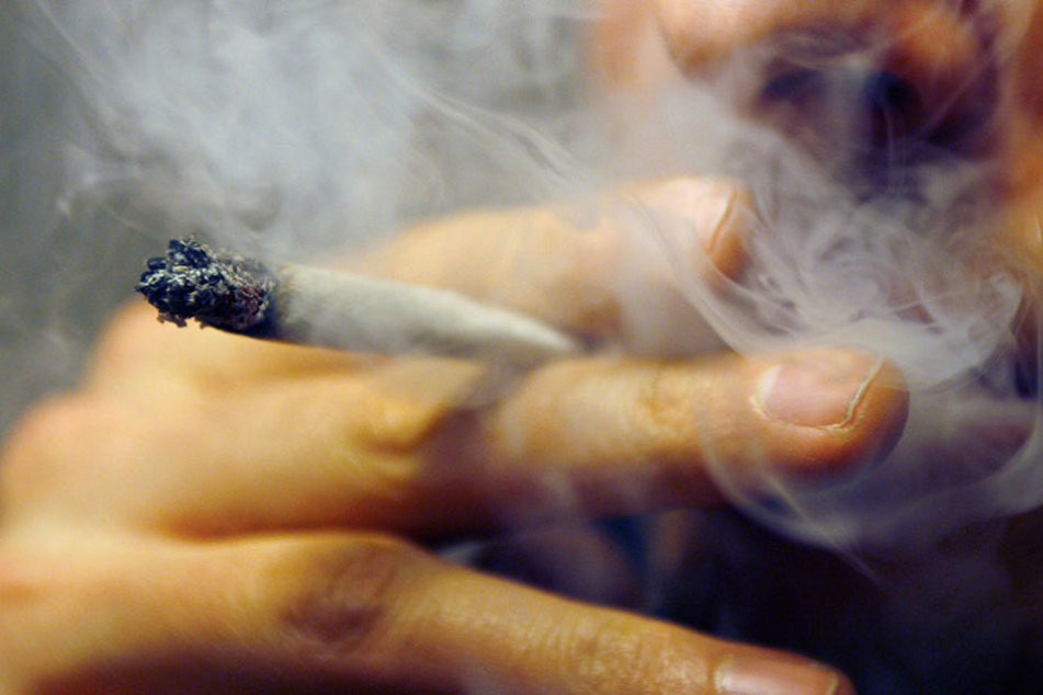 Die Chemie-Droge "Bonzai" wird als Joint geraucht, wie Marihuana. (Symbolbild)