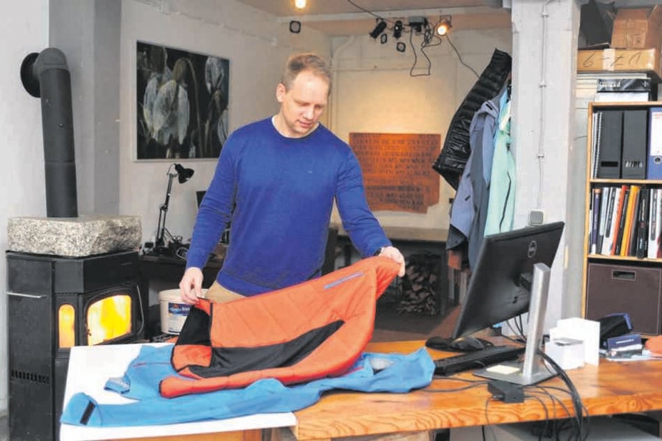 Sascha Eichelkraut (41) mit einer Neualp-Jacke.