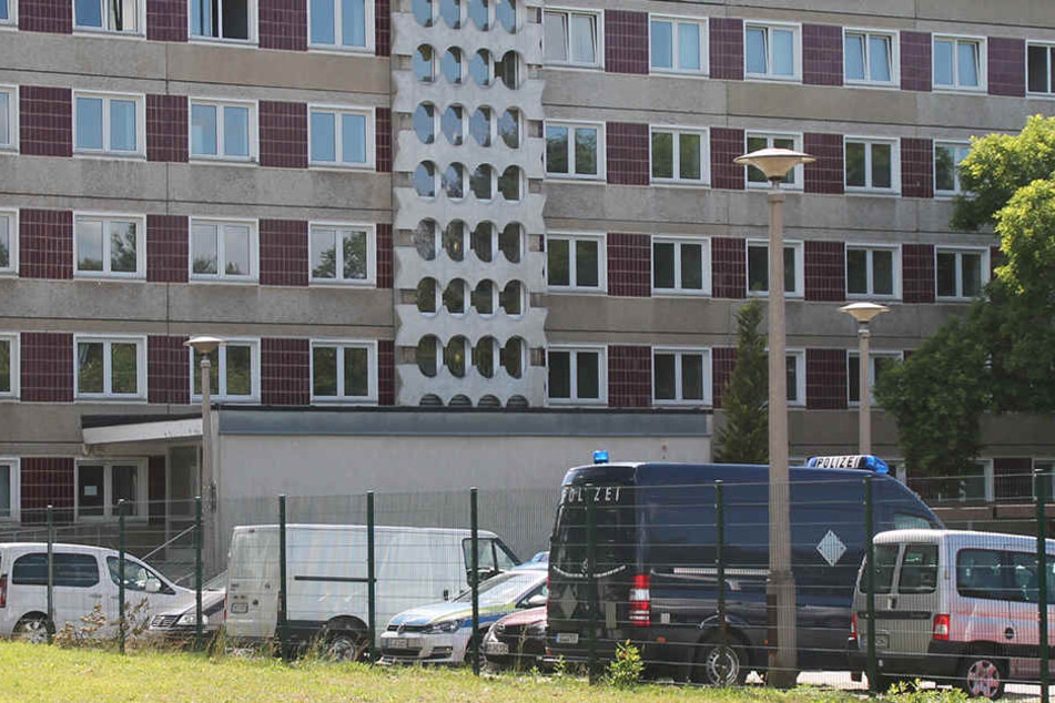 Die Polizei musste zu einem Asylheim an der Müntzerstraße anrücken.