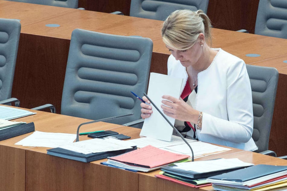 Im U-Ausschuss soll unter anderem geklärt werden, ob sich die Landesregierung in der Hacker-Affäre wahrheitswidrig geäußert hat.