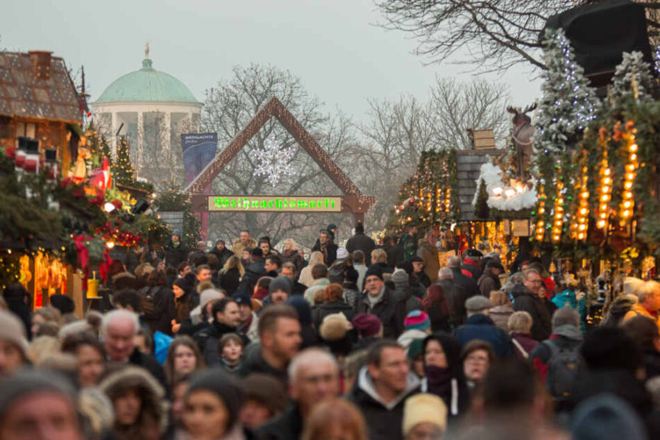 Der Weihnachtsmarkt in Stuttgart: Auch hier werden die Sicherheitsvorkehrungen hochgefahren. (Archivbild)