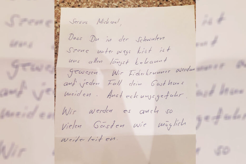 Das abartige Schreiben haben die frisch Vermählten auf Facebook geladen.