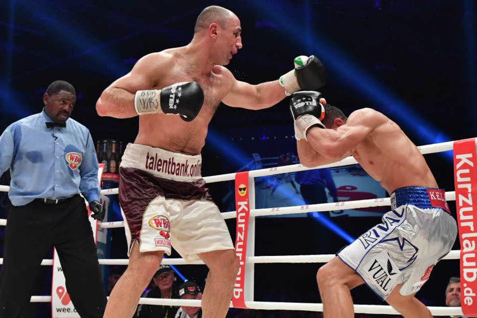 Arthur Abraham besiegte Robin Krasniqi klar nach Punkten.