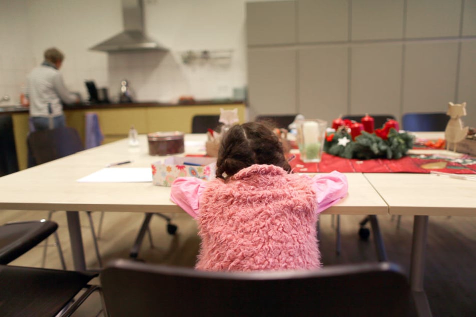 Das Land Sachsen-Anhalt erhöht die Mittel für Kinder in Frauenhäusern. (Symbolbild)