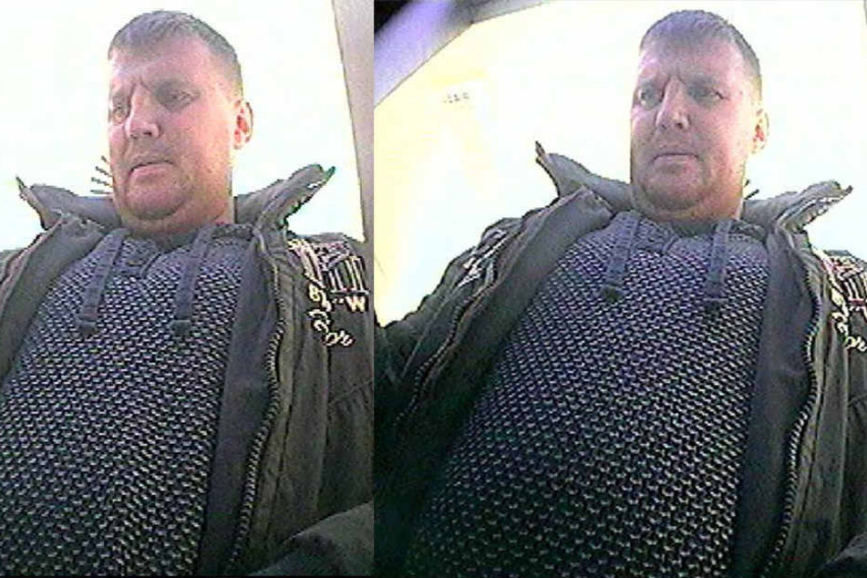 Der Tatverdächtige hob mit einer gestohlenen Geldkarte mehrfach Bargeld ab.