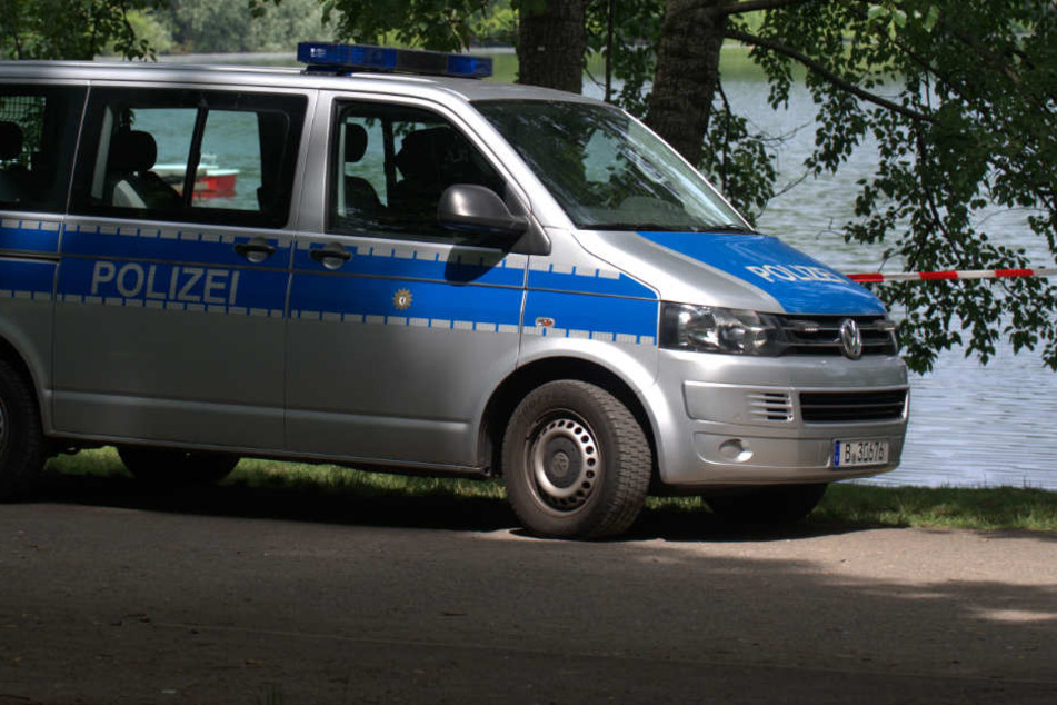 Die Rettungskräfte versuchten noch, den Mann wiederzubeleben, doch ohne Erfolg. (Symbolbild)
