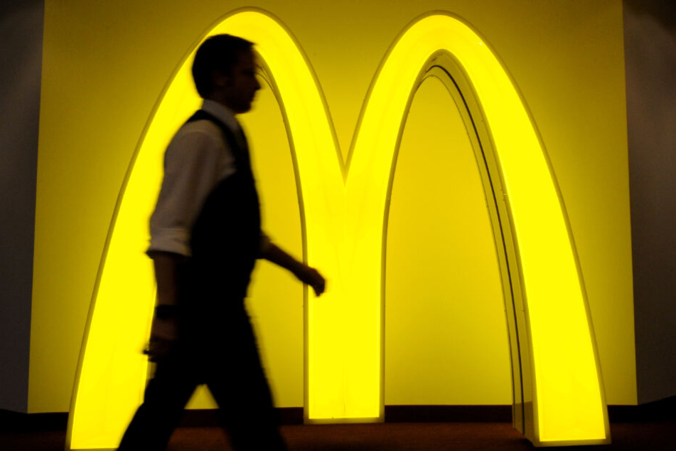 Schock-Fund bei McDonald’s! Leiche auf Toilette entdeckt
