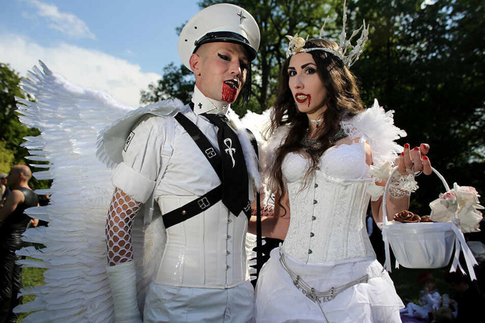 Wer noch eine abgefahrene Location zum Heiraten sucht, geht in die Leipziger Kasematten in zehn Meter Tiefe.