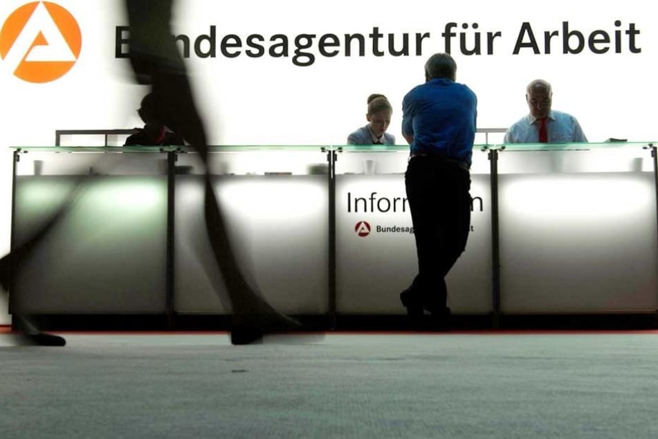 Für viele der Mitarbeiter bleibt zunächst nur der Weg zur Agentur für Arbeit (Symbolfoto).