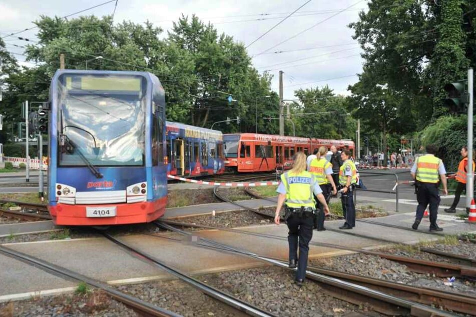 Die Seniorin, die am vergangenen Montag in Longerich von einer Stadtbahn der KVB angefahren wurde, ist gestorben.