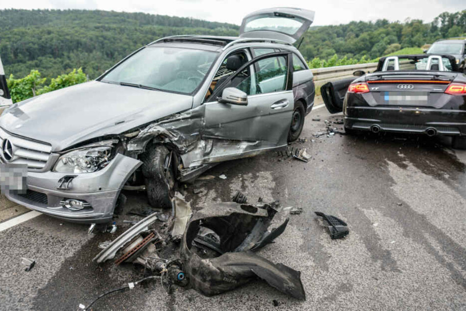 "Wirtschaftlicher Totalschaden": Beide Wagen sind komplett zerstört worden.