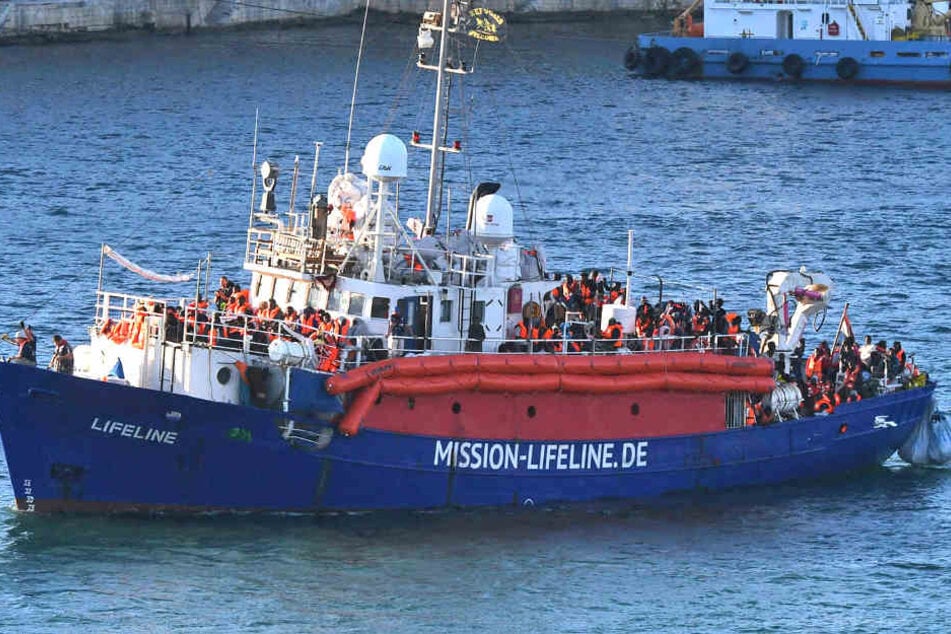 Das Boot LIFELINE wird als Tatwerkzeug ("corpus delicti") bezeichnet.
