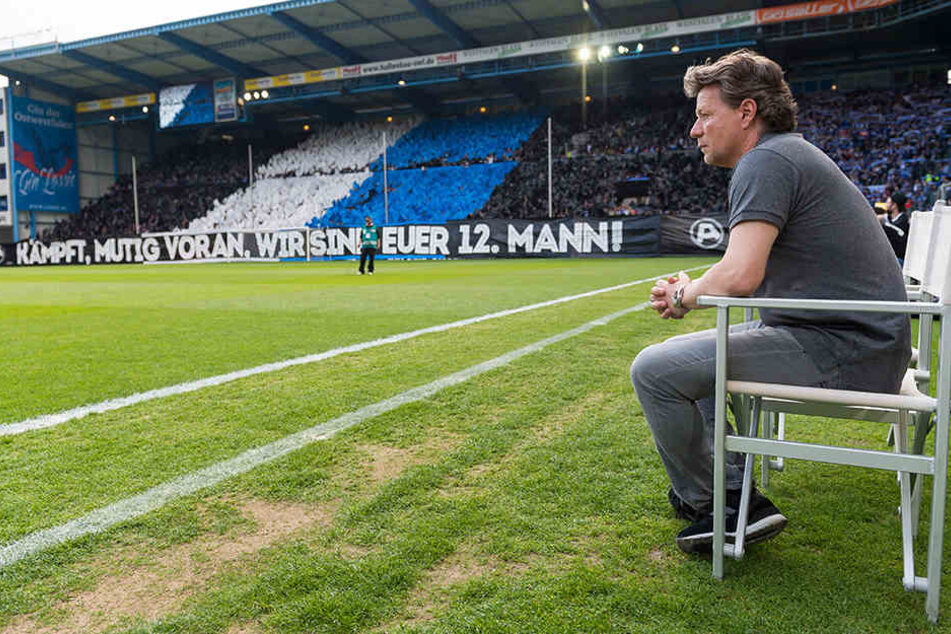 Nicht nur die DSC-Fans wollen Retter Jeff Saibene (48) in Bielefeld halten, auch die Verantwortlichen.