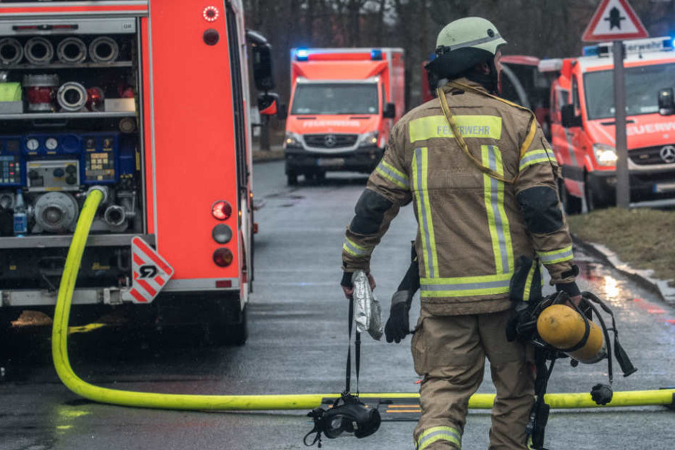 Die Feuerwehr fand den Mieter in der Wohnung. Jede Hilfe kam zu spät. (Symbolbild)