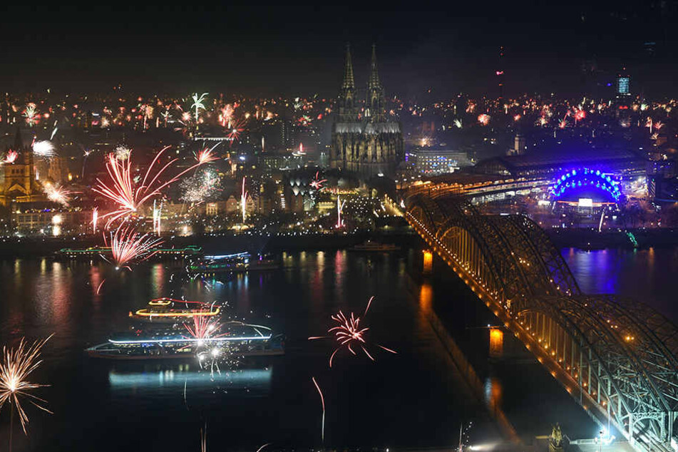 In Köln wurde mit einem großen Polizeiaufgebot zelebriert.