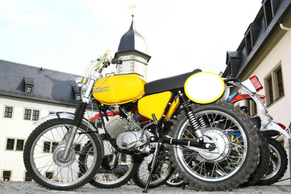 Beim Classic-Treffen standen Simsons, die baugleich mit der Maschine von Volker Herrmann sind.
