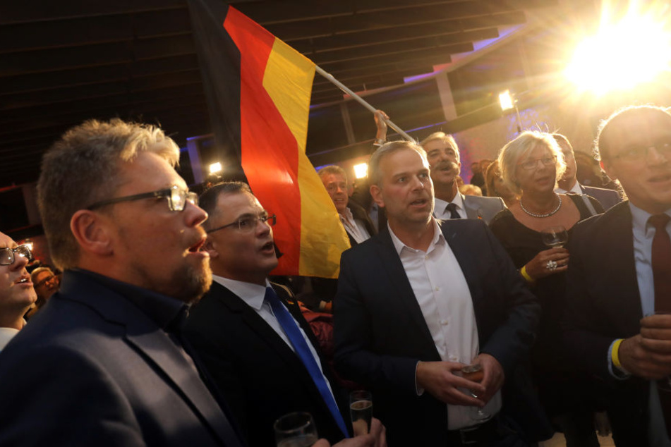 Partei-Mitglieder bei der Wahlparty während der hessischen Landtagswahl 2018.