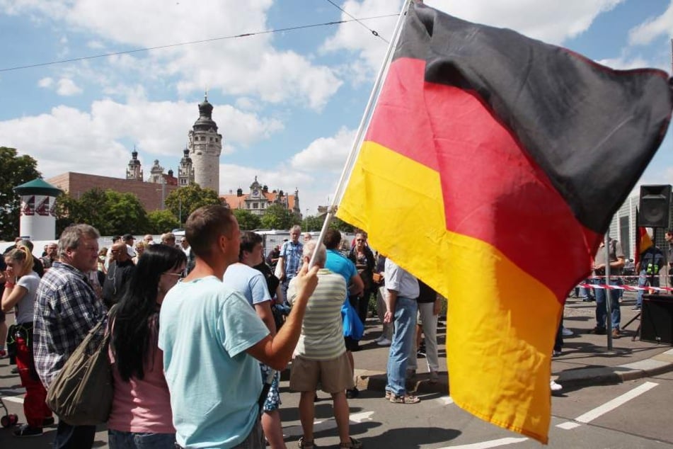 Acht Monate waren sie nicht zu sehen, am Donnerstag läuft LEGIDA erstmals wieder durch Leipzig.