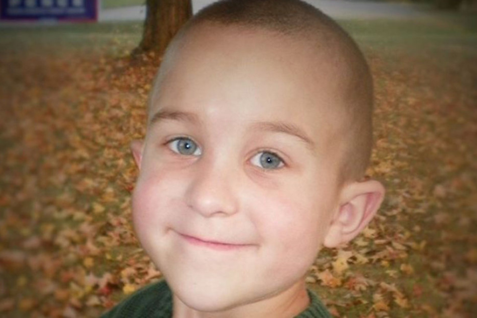 Der kleine Max leidet an dem Gendefekt Neurofibromatose.