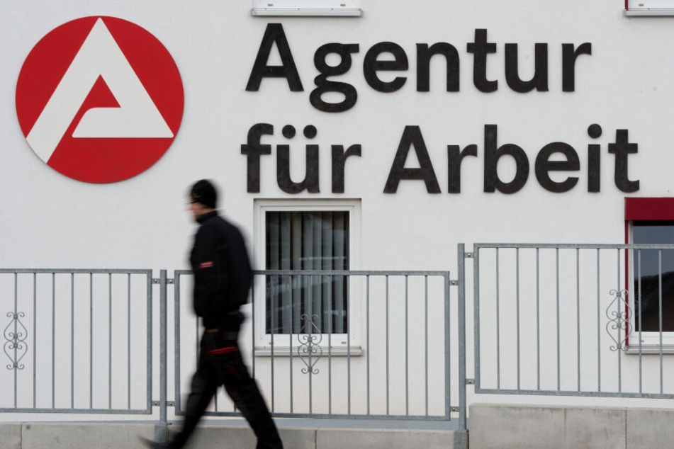 Mit Hartz IV wurden Arbeitslosenhilfe und Sozialhilfe zusammengelegt (Symbolbild).