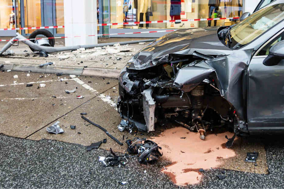 Eine Spur der Verwüstung zog sich durch die Burgstraße in Wiesbaden.
