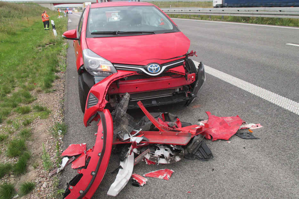 Der Fahrer des Toyota kam leicht verletzt ins Krankenhaus.
