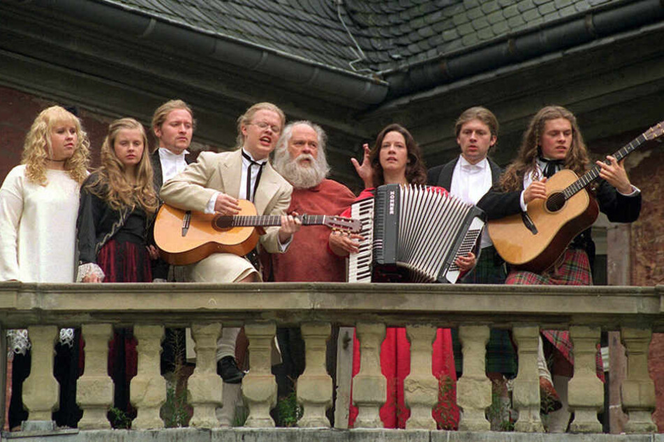 In den 90ern gehörte die Kelly Family zu den Kultbands schlechthin.