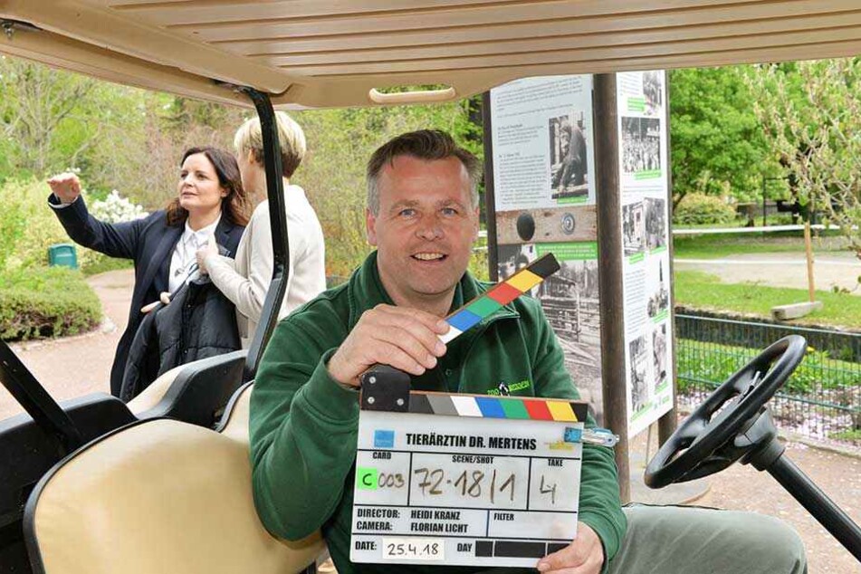 Zoo-Inspektor Helmar Pohle (49) hat alles rund um den Dreh im Zoo organisiert.