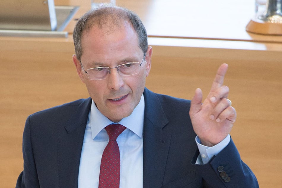 Sachsens Innenminister Markus Ulbig hat bestätigt, dass es für PEGIDA kein Geld vom Freistaat Sachsen gab.