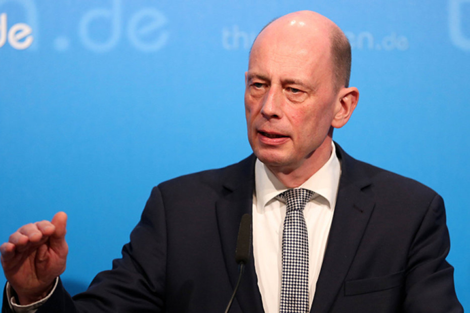 Wolfgang Tiefensee (61, SPD) ist sich sicher: Wir sind EIN Volk.