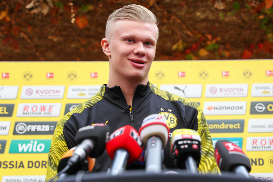 Erling Haaland war bei seiner ersten BVB-Presserunde zu Scherzen aufgelegt.