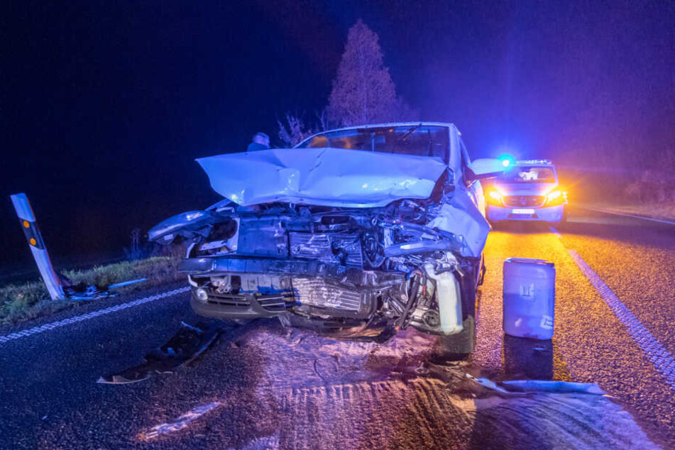 Ein Wildschwein verursachte auf der B85 einen heftigen Auffahrunfall.