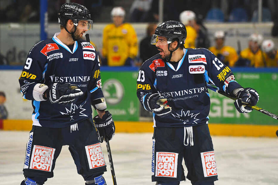 Jordan Knackstedt (l.) und Dale Mitchell hatten viel zu diskutieren. (Archivbild)