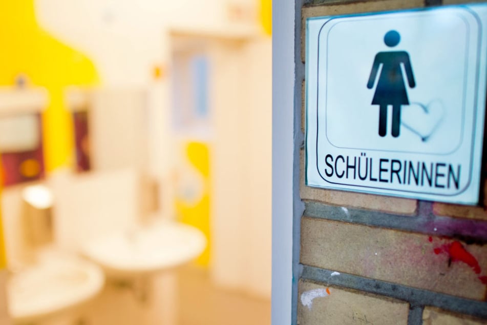 Ein 21 Jahre alter Pole wurde von einem Lehrer auf frischer Tat ertappt. (Symbolbild)