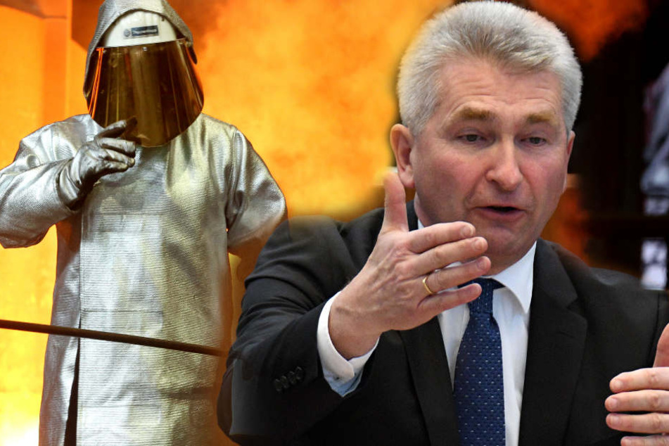 NRW-Wirtschaftsminister Andreas Pinkwart (57, FDP, rechts)