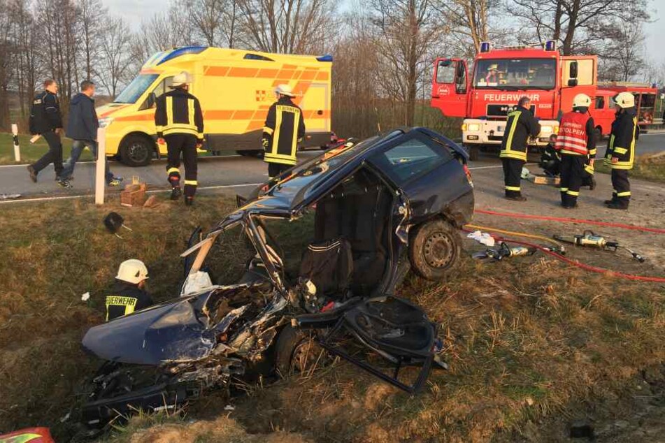 Auf der S164 ist es am Mittwochmorgen zu einem heftigen Frontalcrash gekommen.