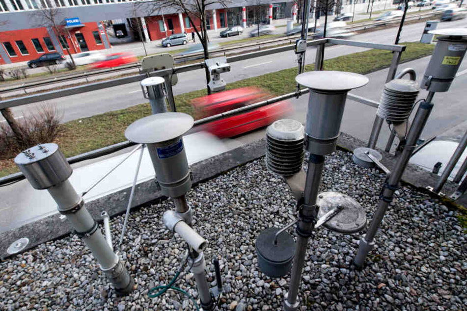 Seit Beginn der Woche sind die Werte besonders an der höchst belasteten Kreuzung in der Stuttgarter Innenstadt gestiegen.
