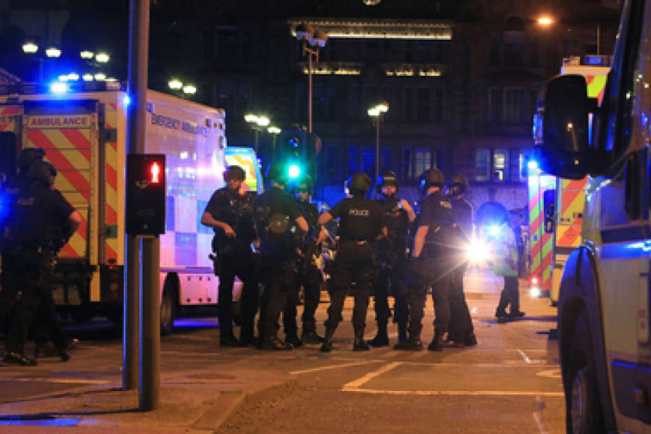 Die Hintergründe der Tat sind noch völlig unklar. Die Polizei geht allerdings von einem Terroranschlag aus.