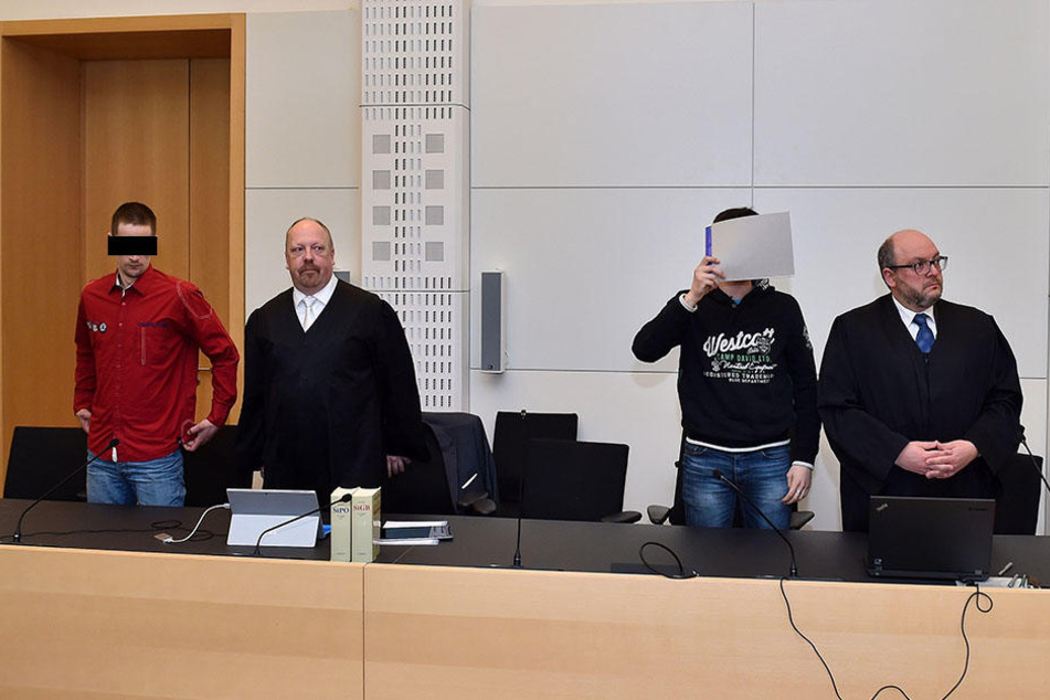Sie sucht ihn dresden erotik kostenlose fick treffen Fette weiber bilder priwate sex kontakte