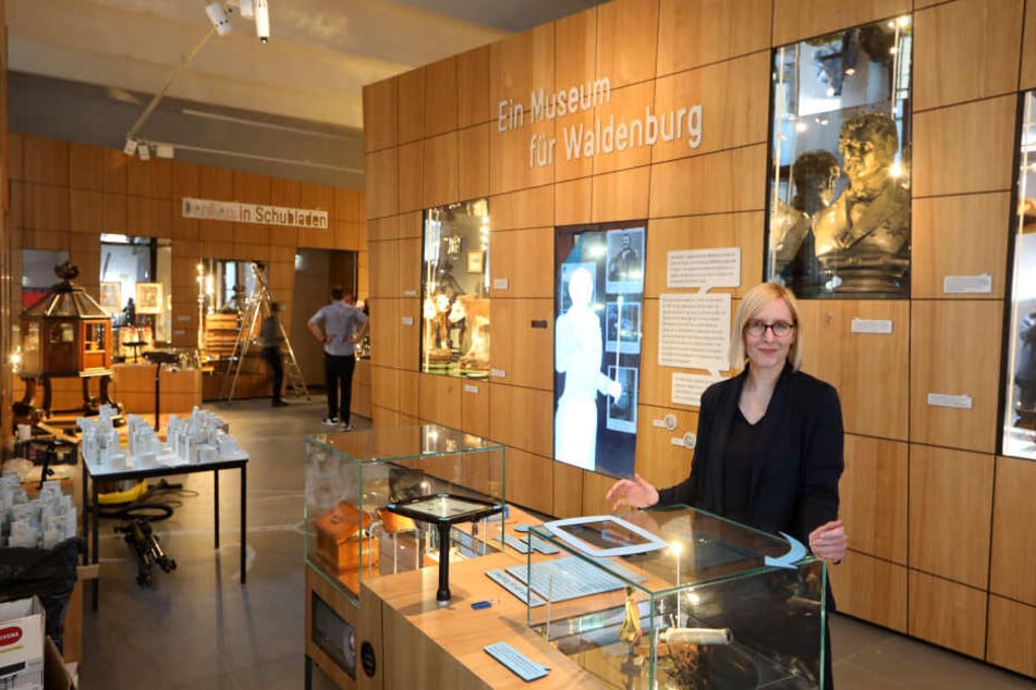 Die kommissarische Museumsleiterin Fanny Stoye erwartet ab heute die ersten Besucher in der neuen Ausstellung.