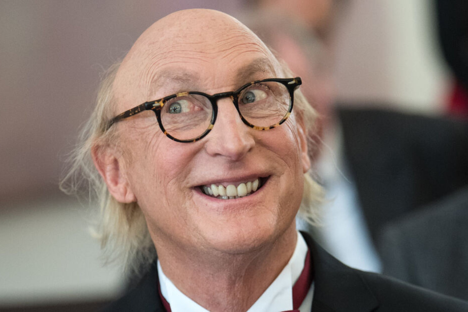 Otto Waalkes hat sich herausgeputzt.