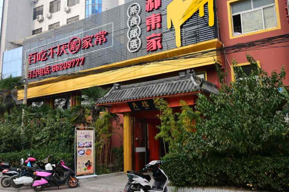 Im China-Restaurant übernahm ein fremder Gast überraschend die Rechnung einer Familie.