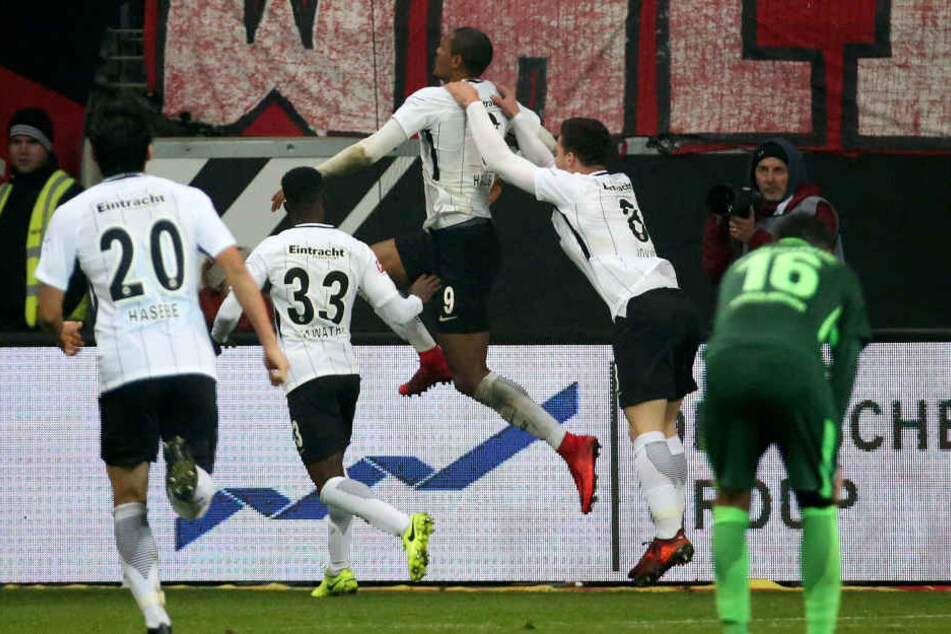 Sebastien Haller erlöste die Eintracht nach einer umkämpften Partie mit seinem Siegtreffer.