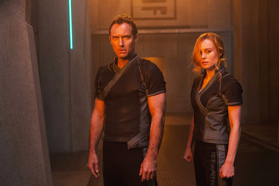 Yon-Rogg (Jude Law) und Carol Danvers alias Captain Marvel (Brie Larson) trainieren für den Ernstfall.