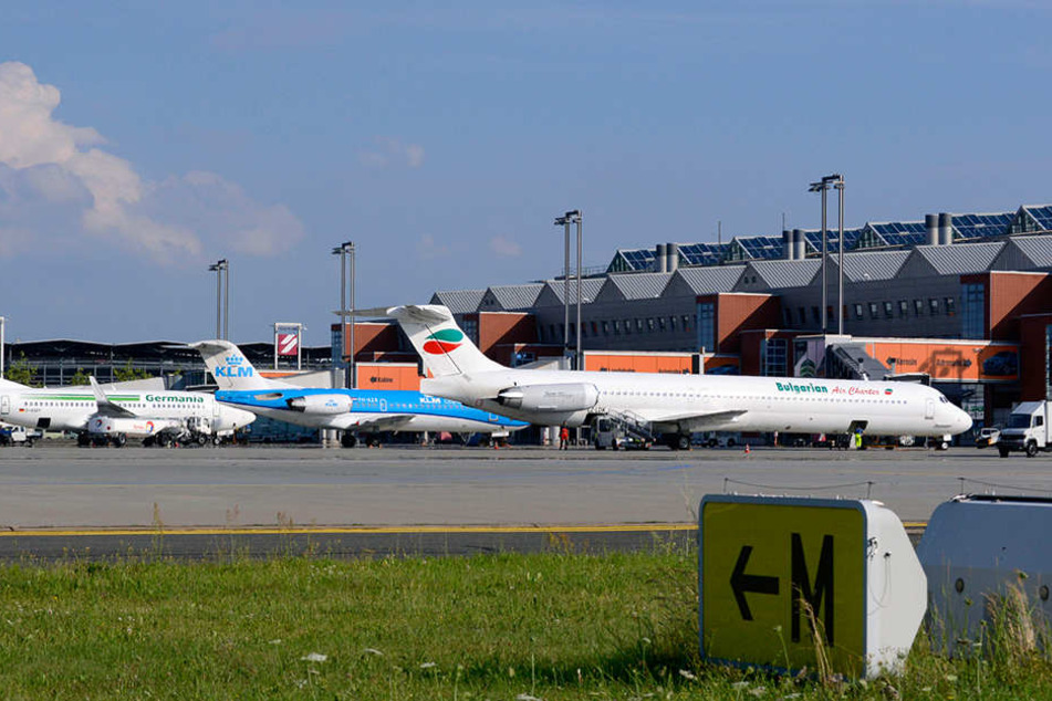 Der Flughafen Dresden muss zwar immer wieder den Verlust von Verbindungen verschmerzen. Doch die Passagierzahlen steigen.
