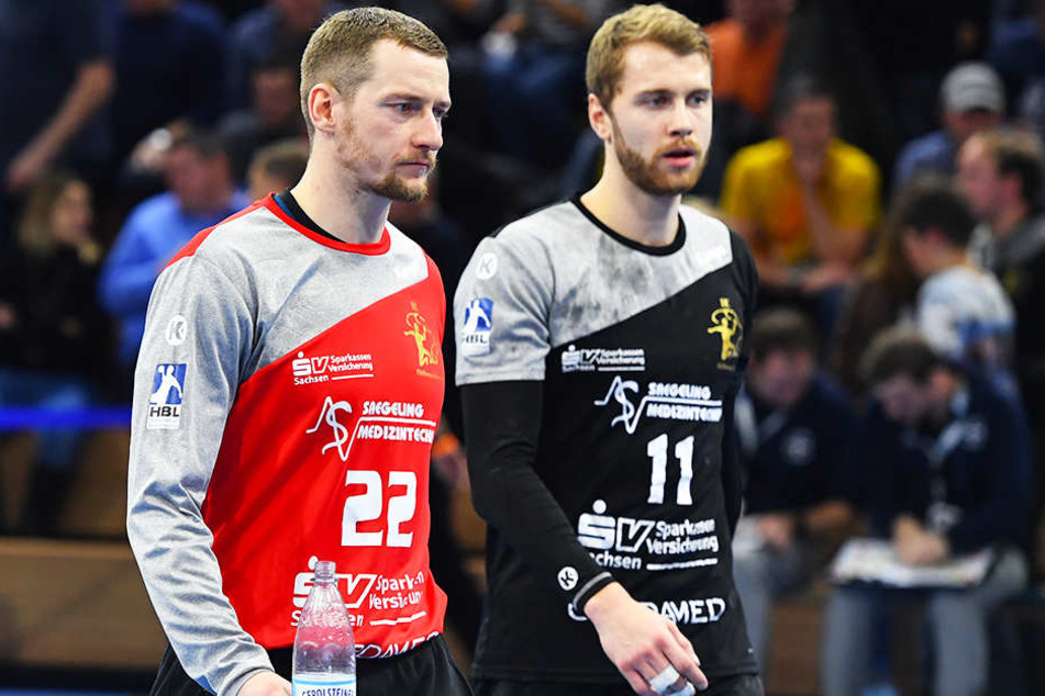 HCE-Torwart Mario Huhnstock und Teamkollege Arseniy Buschmann wollen die Niederlage gegen Bayer Dormagen vergessen machen.
