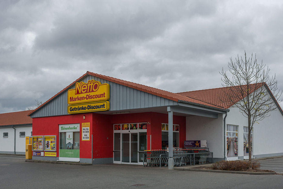 Dreist! Gleich zweimal wurde der Bäcker im Netto in der Tharandter Straße aufgebrochen.