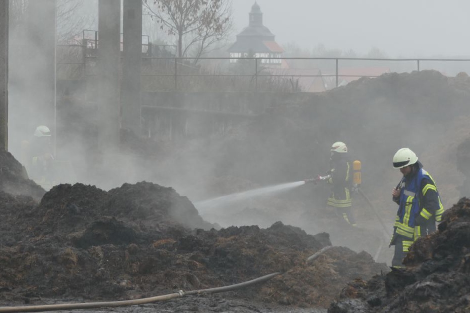 Fast schon Tradition und Routine der Feuerwehr der Einsatz auf der Anlage.