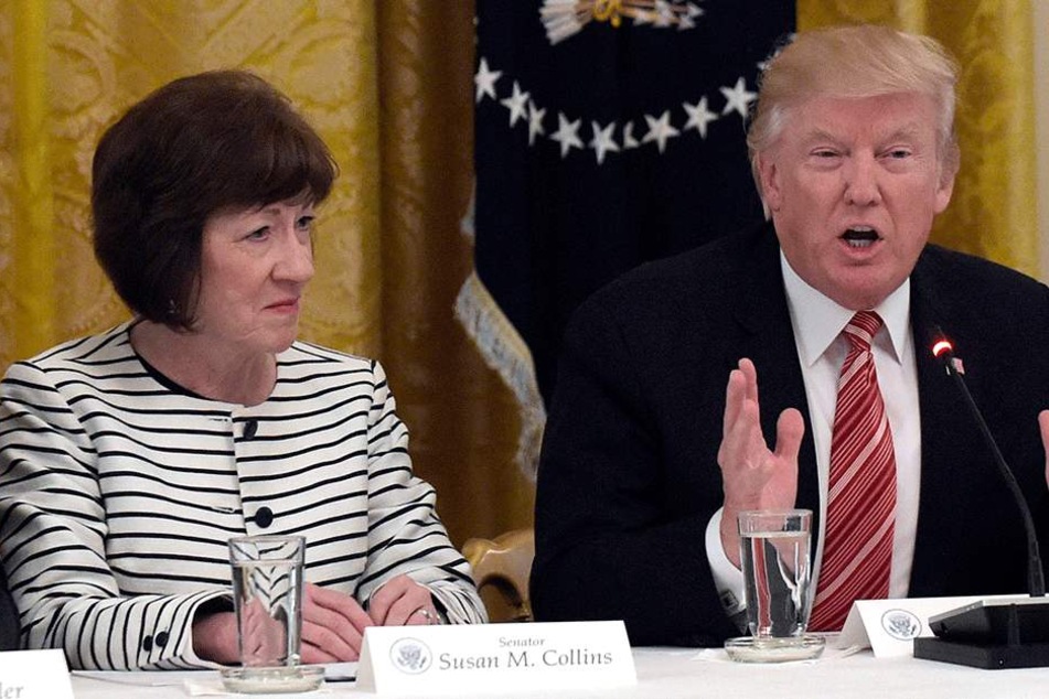 Ein Blick sagt mehr als tausend Worte: Susan Collins (64) Mikrofon-Panne war vielleicht gar nicht mehr nötig, um zu erahnen, was sie von ihrem Chef hält.