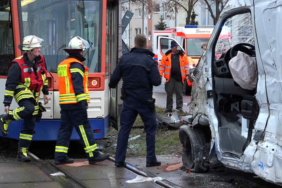 Der Crash ereignete sich in der Wilhelm-Leuschner-Straße in Griesheim.